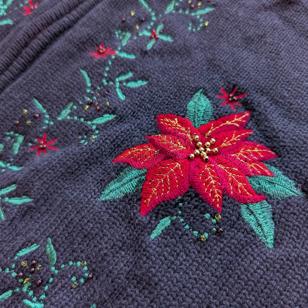 Vintage Tabi Holiday Collection Poinsettia Cardigan - Picture 8 of 9